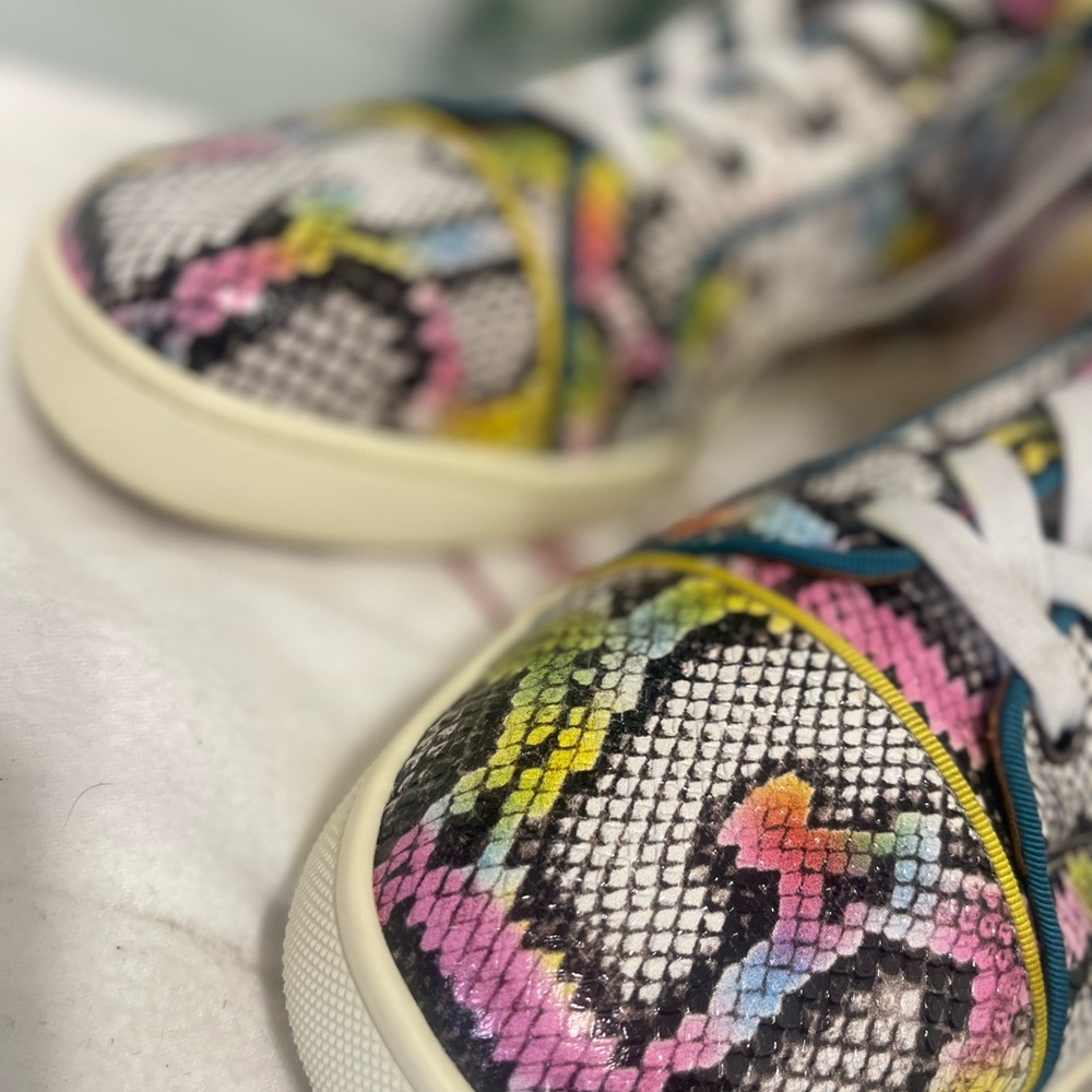Men Louis Vuitton Snakeskin Hightop Sneakers - Picture 2 of 13